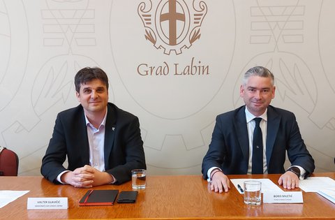 Župan Miletić i suradnici na radnom sastanku s Gradom Labinom